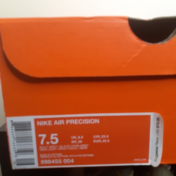 NWT Nike Air Precision Sneakers - Picture 6 of 6